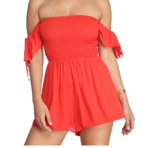 3/$20⚡️ Windsor Red Off The Shoulder Romper Flowy Arm Tie Ring The Alarm Smocked - Picture 1 of 12